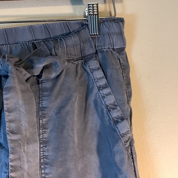 Susina Tencel Lyocell Raw Hem Wide Leg Pants in Ebony Gray Lounge Cropped XS - Picture 8 of 14